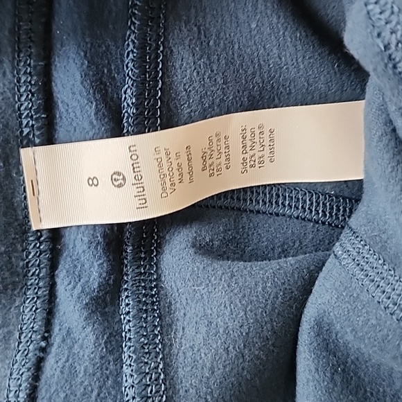 LULEMON Cold PACER Tight 28"  Size 8 NWT - Picture 5 of 5